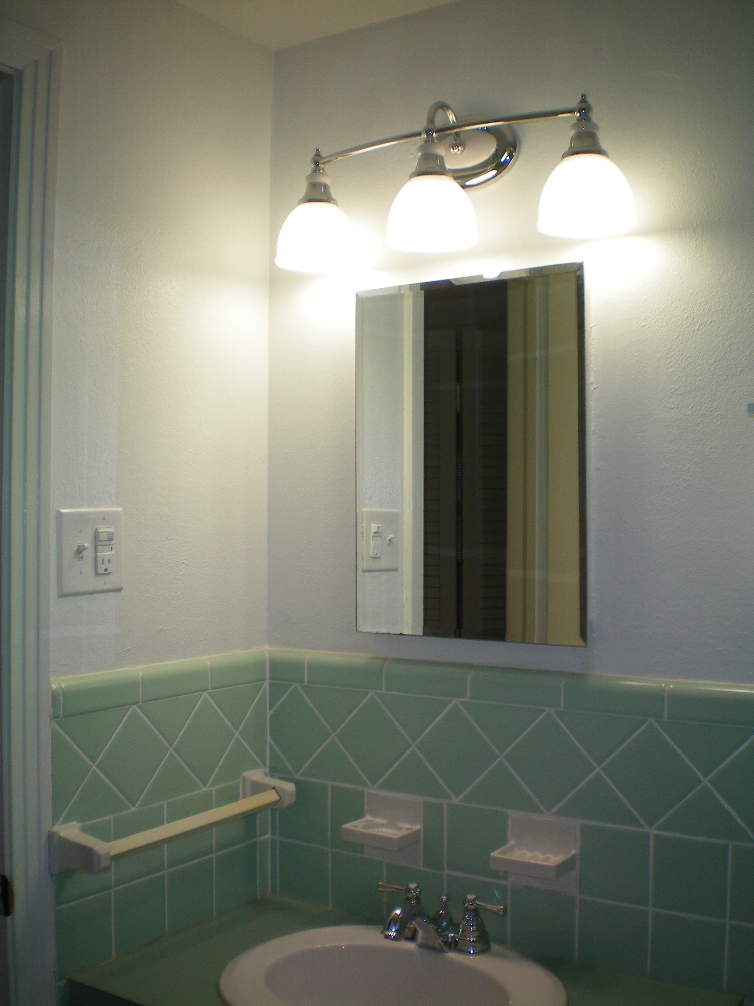 Easy Bathroom Upgrade Update Your Vanity Lighting
